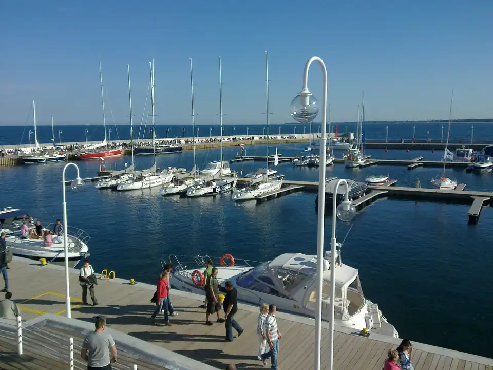 Marina Sopot i molo z pokładu motorówki RIB
